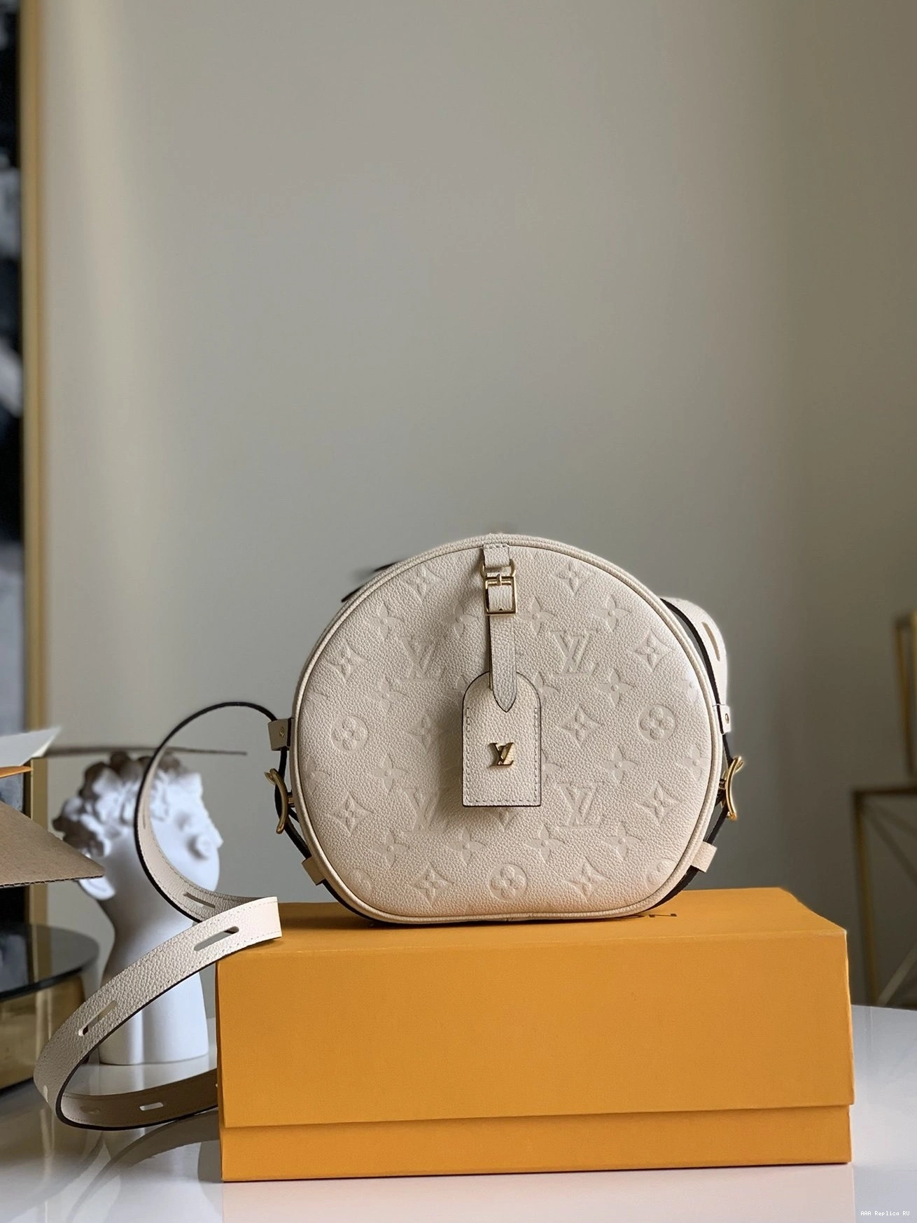 Aaa replica ru VUITTON CHAPEAU SOUPLE LOUIS MM BOITE 0804